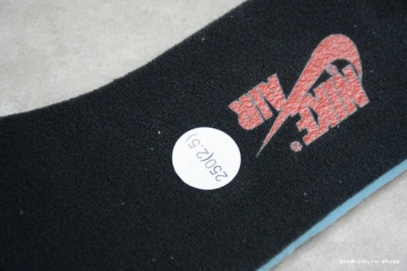 555088-030 555088-030 High  Jordan Retro Pine 1 Green Black 0421